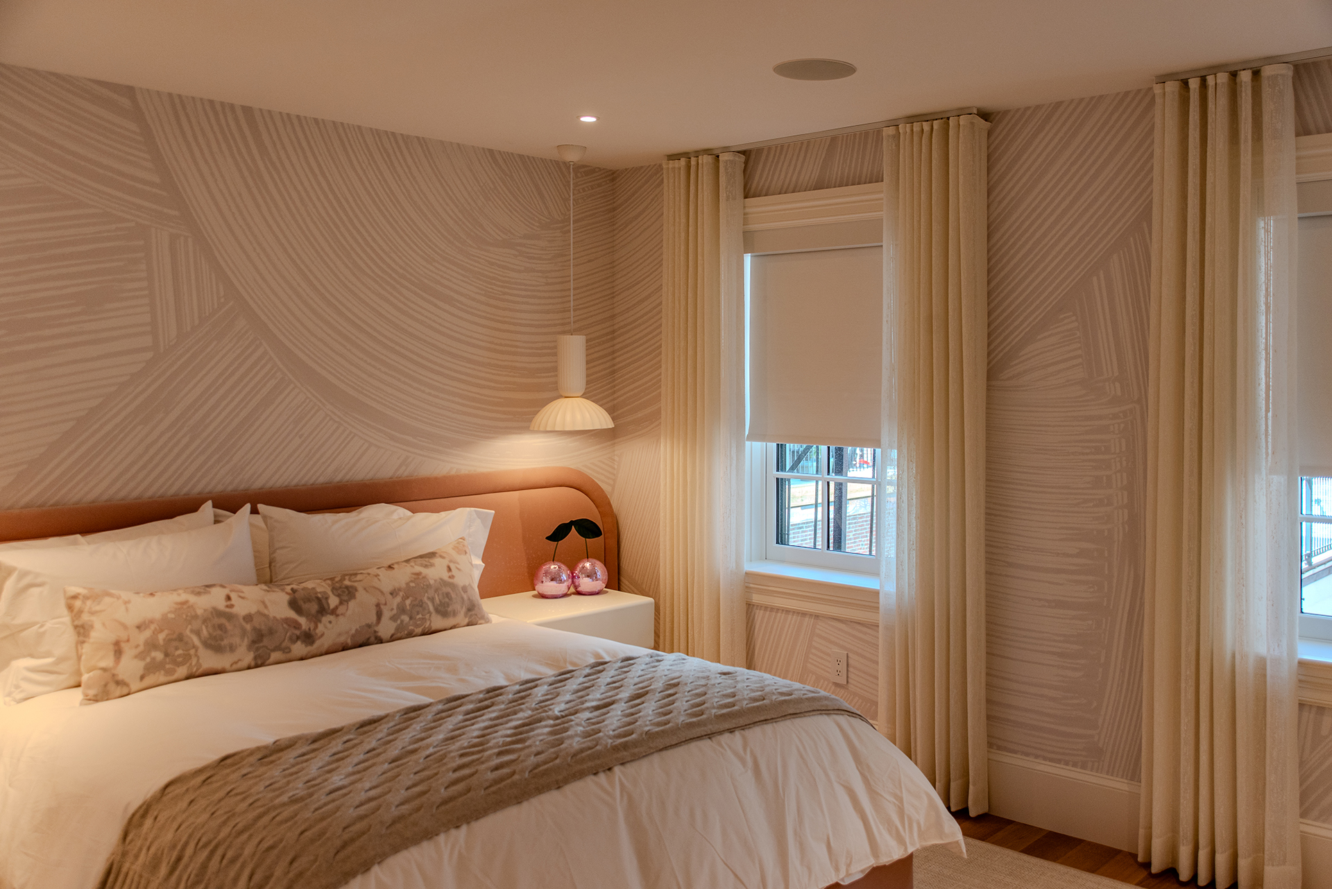 Lutron sivoia shade